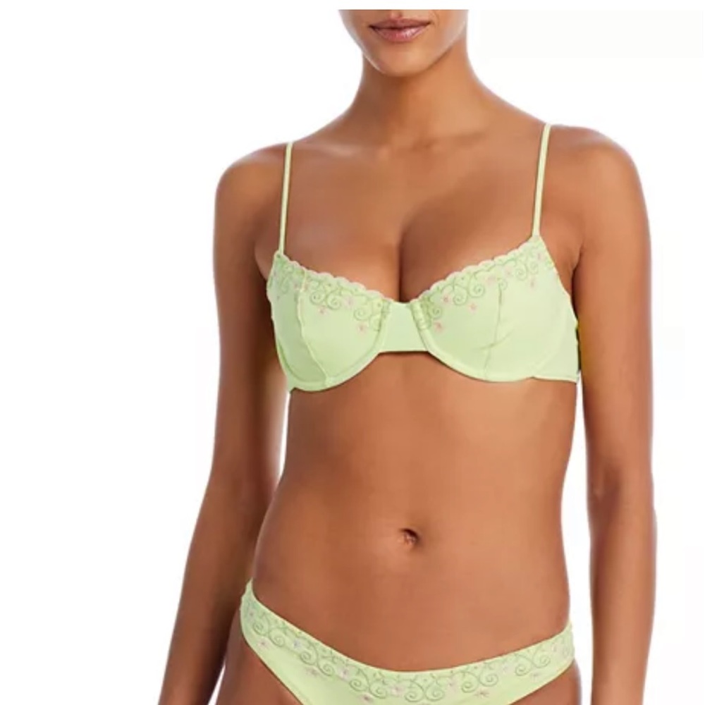 Frankie’s bikinis x Sydney Sweeney “Zola” top in key lime